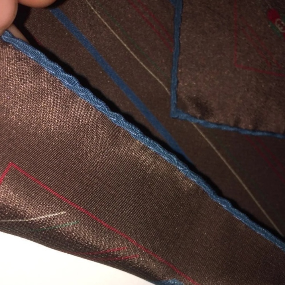 Gucci Pocket Square - Picture 3 of 3